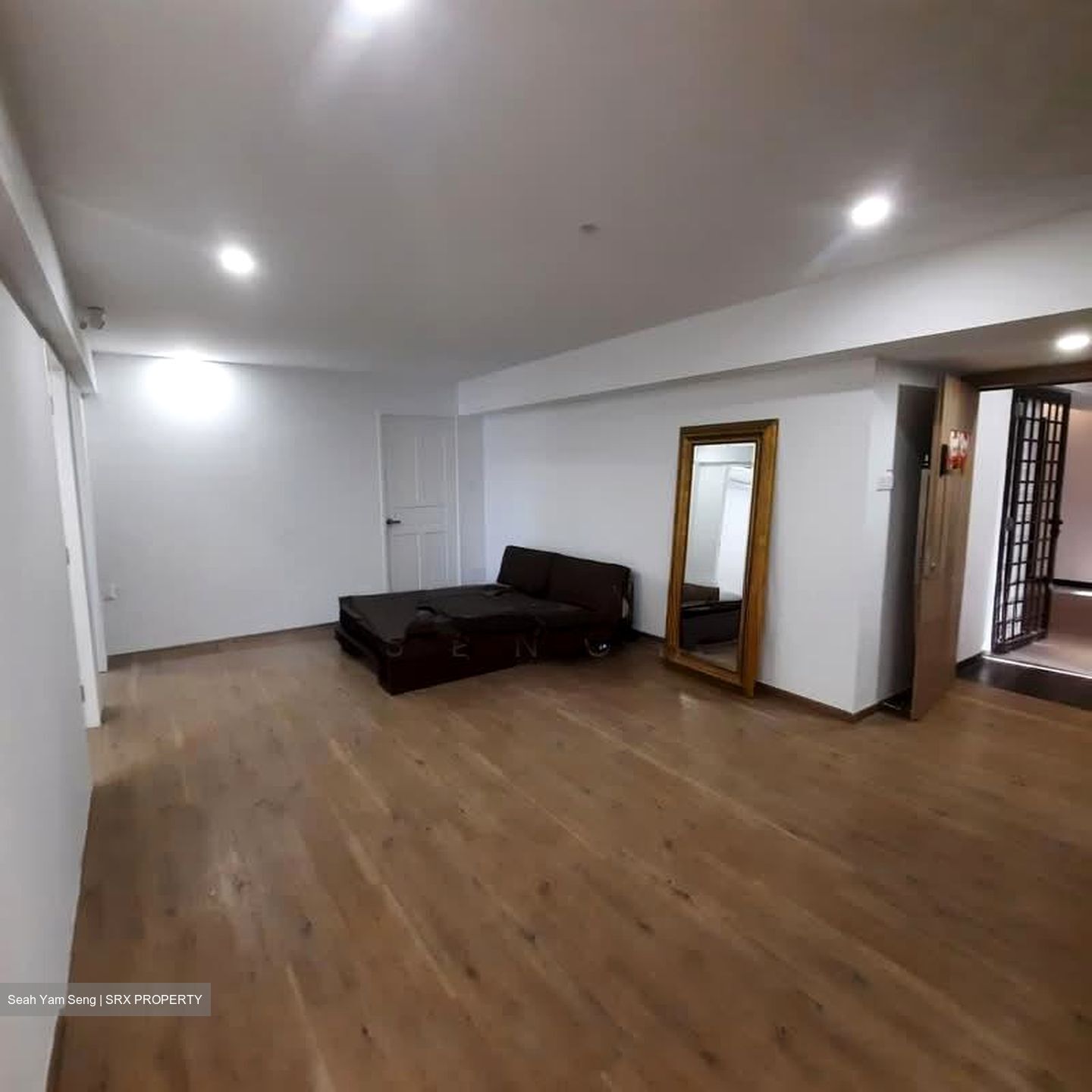 Lucky Plaza (D9), Apartment #589630521
